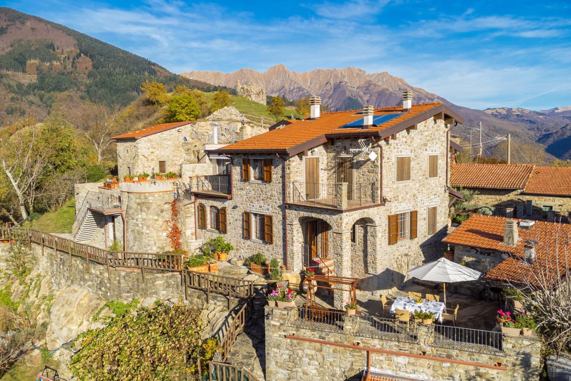 Vivi Luxury Country House Comano  Exterior photo