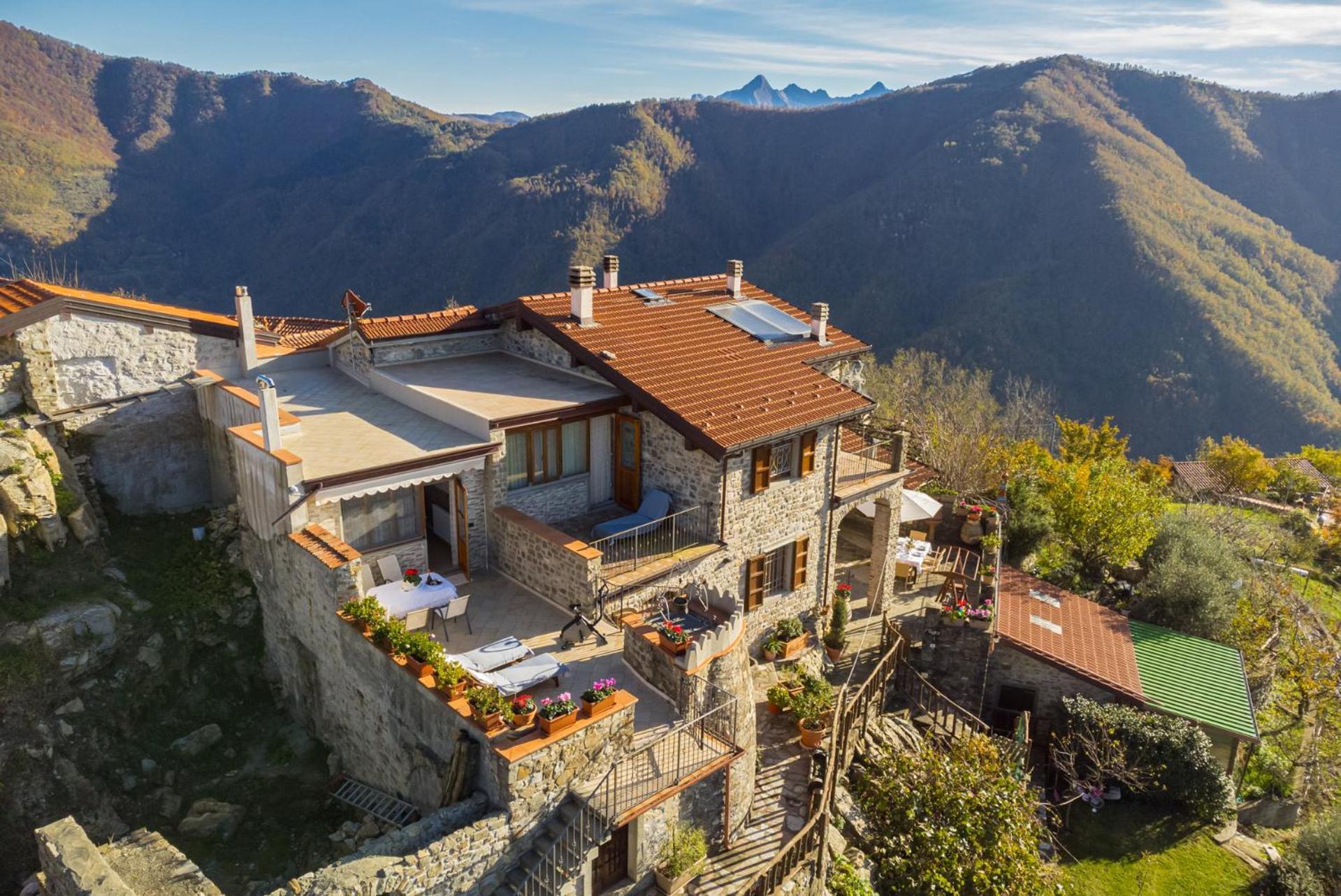 Vivi Luxury Country House Comano  Exterior photo